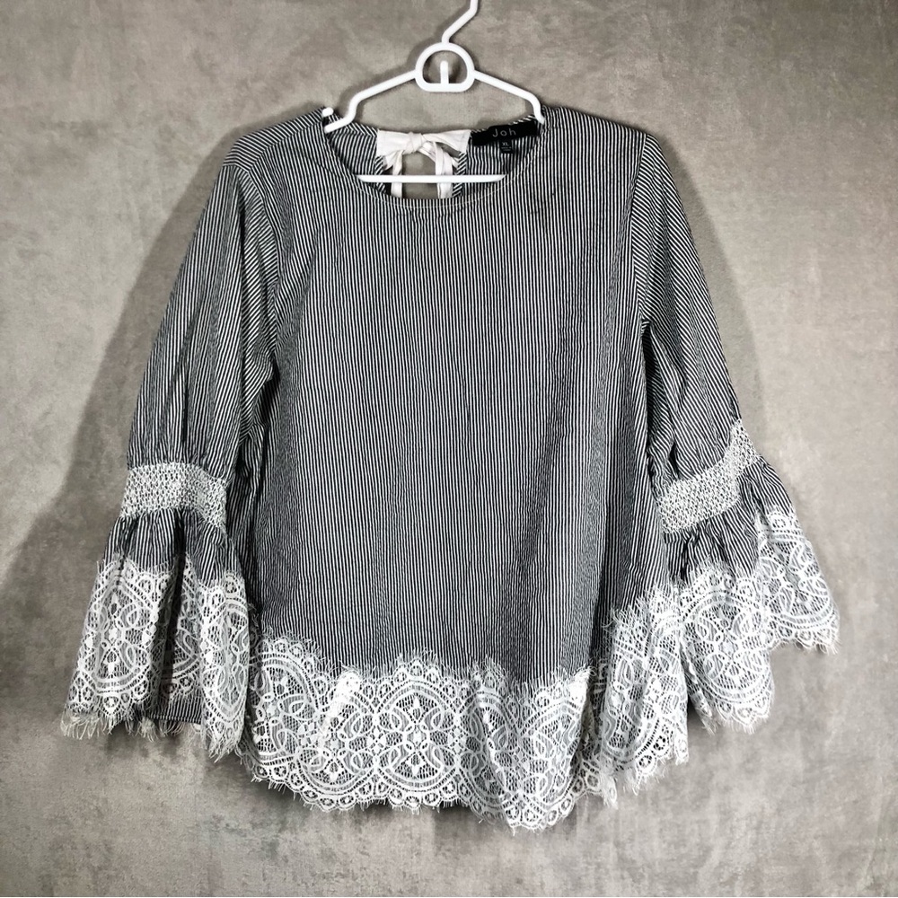 Joh Striped Bell Sleeve Lace Top Size XL Grey White Feminine Coastal Nautical